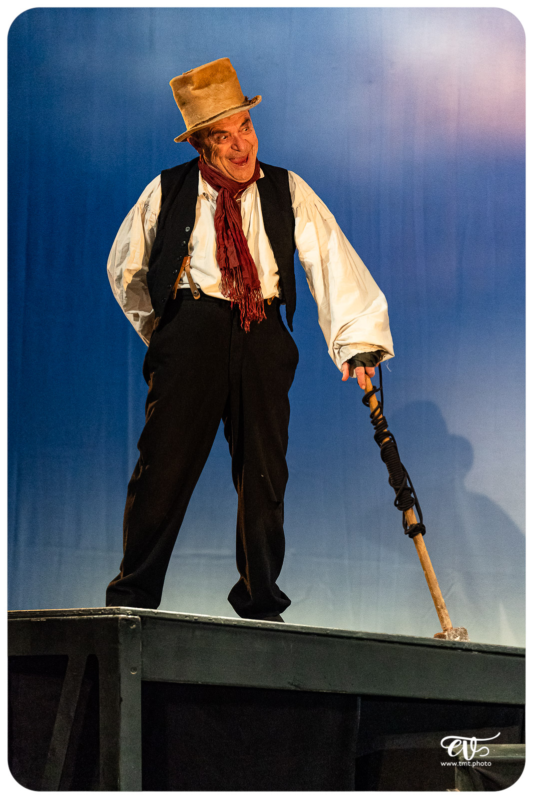 OLIVER TWIST (CIE LA MESNIE H.)